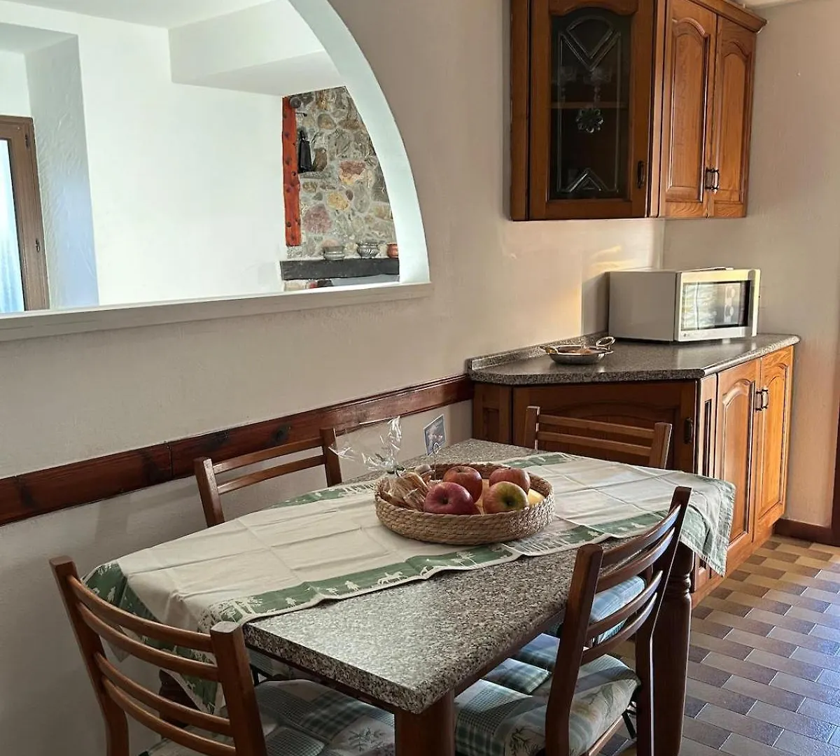 Semesterbostad Casa Vacanza L'Oleandro Poggiridenti